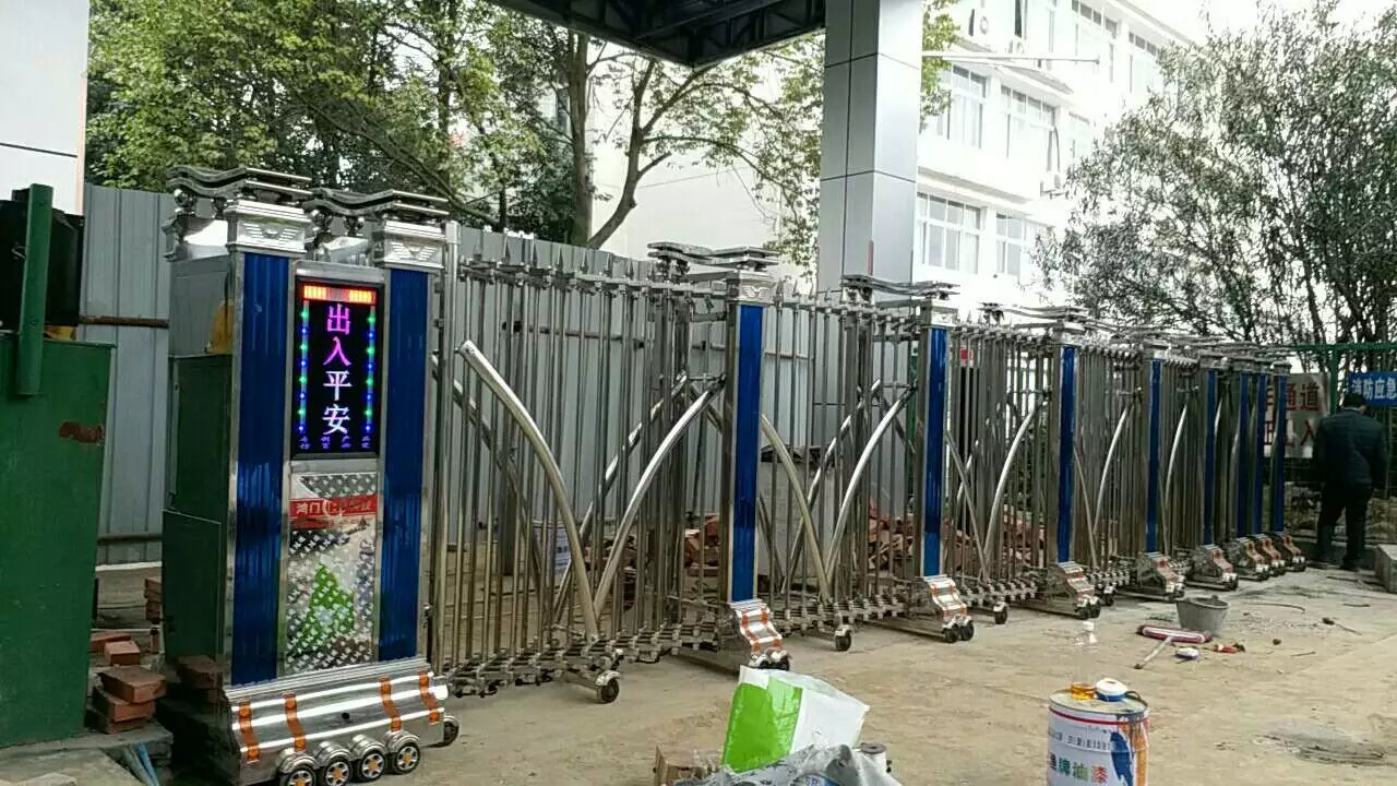 安庆安庆四川绵阳市飞机场伸缩门